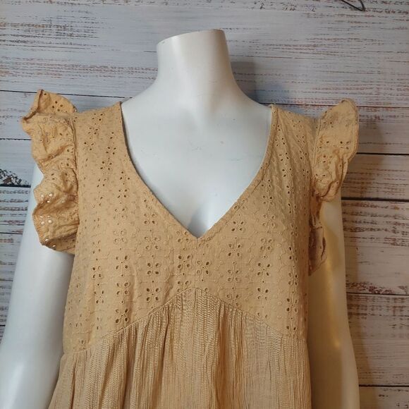 Women's Cream Ruffle Sleeve Dress - Picture 3 of 14